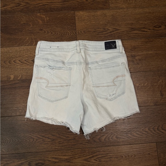 American Eagle Light Wash Jean Shorts - Picture 4 of 6